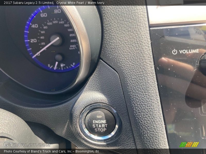 Crystal White Pearl / Warm Ivory 2017 Subaru Legacy 2.5i Limited