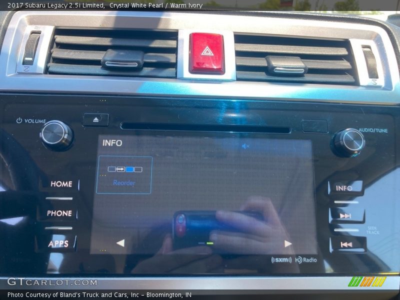 Crystal White Pearl / Warm Ivory 2017 Subaru Legacy 2.5i Limited