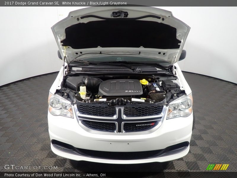White Knuckle / Black/Light Graystone 2017 Dodge Grand Caravan SE