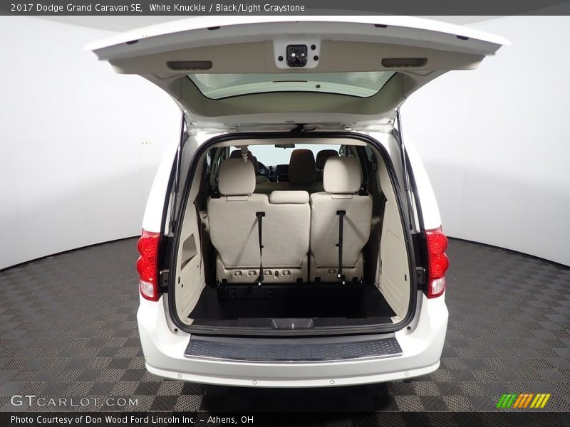 White Knuckle / Black/Light Graystone 2017 Dodge Grand Caravan SE