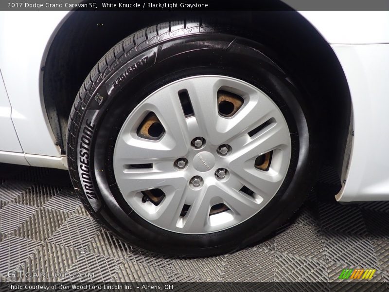 White Knuckle / Black/Light Graystone 2017 Dodge Grand Caravan SE