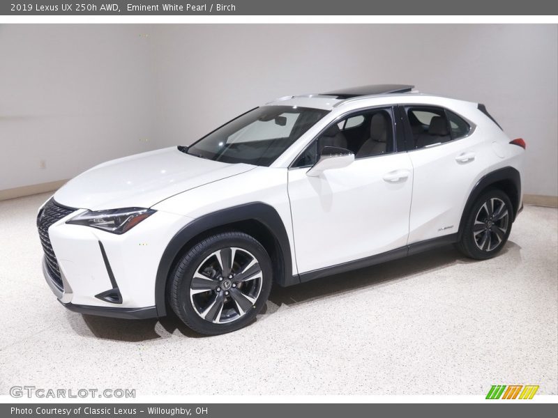 Front 3/4 View of 2019 UX 250h AWD