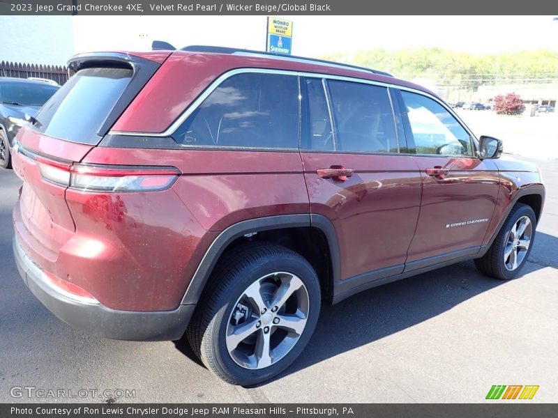 Velvet Red Pearl / Wicker Beige/Global Black 2023 Jeep Grand Cherokee 4XE