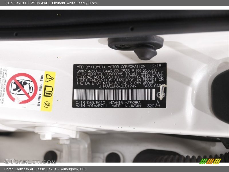 2019 UX 250h AWD Eminent White Pearl Color Code 085