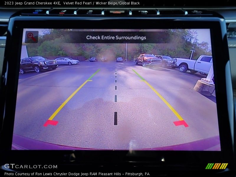 Velvet Red Pearl / Wicker Beige/Global Black 2023 Jeep Grand Cherokee 4XE