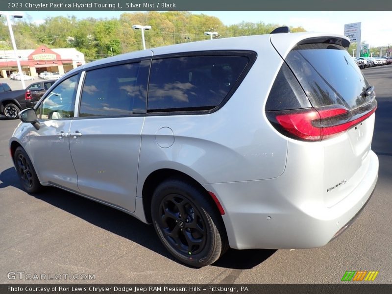 Silver Mist / Black 2023 Chrysler Pacifica Hybrid Touring L