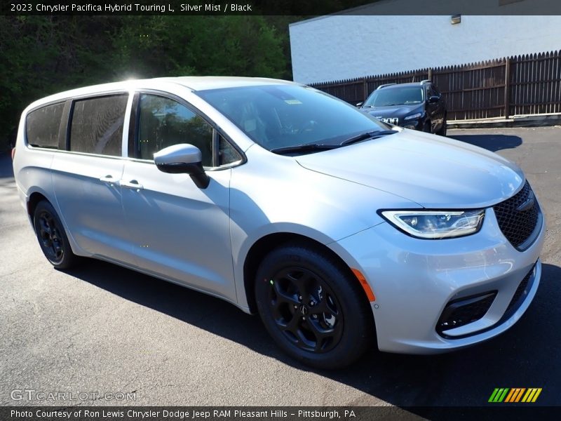 Silver Mist / Black 2023 Chrysler Pacifica Hybrid Touring L