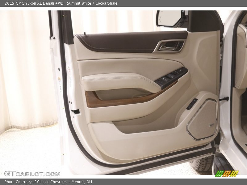Door Panel of 2019 Yukon XL Denali 4WD