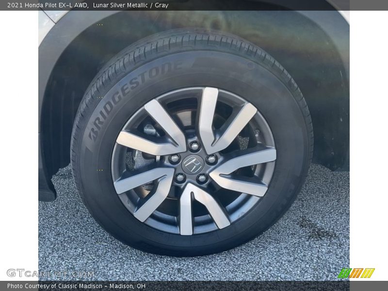 Lunar Silver Metallic / Gray 2021 Honda Pilot EX-L AWD