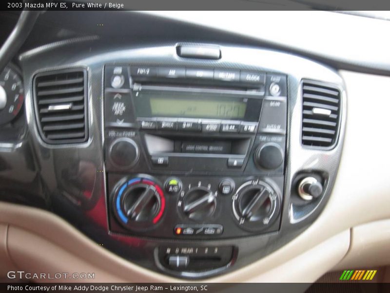 Pure White / Beige 2003 Mazda MPV ES