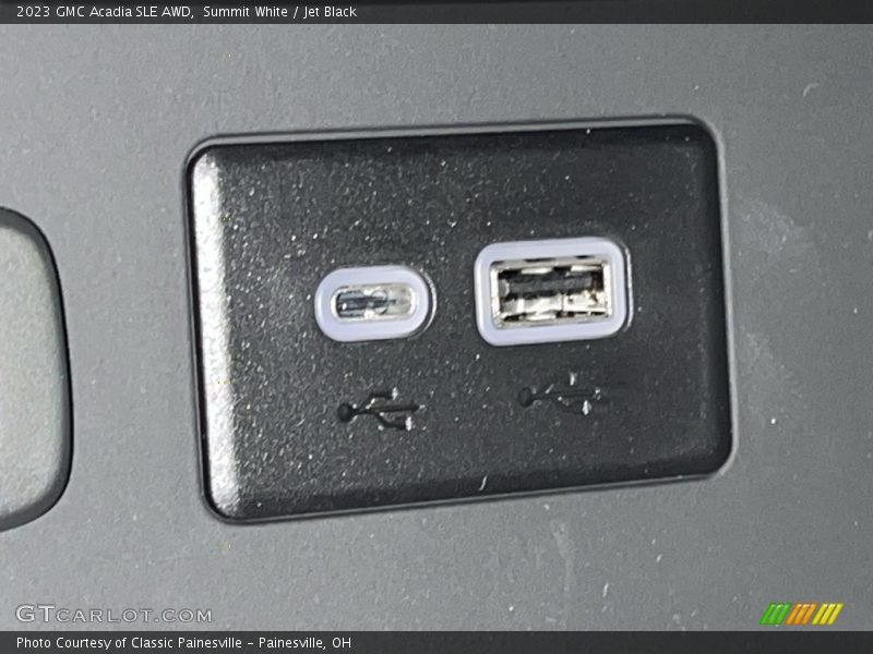 Summit White / Jet Black 2023 GMC Acadia SLE AWD