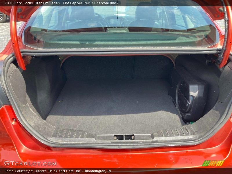 Hot Pepper Red / Charcoal Black 2018 Ford Focus Titanium Sedan