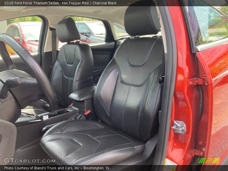 Hot Pepper Red / Charcoal Black 2018 Ford Focus Titanium Sedan