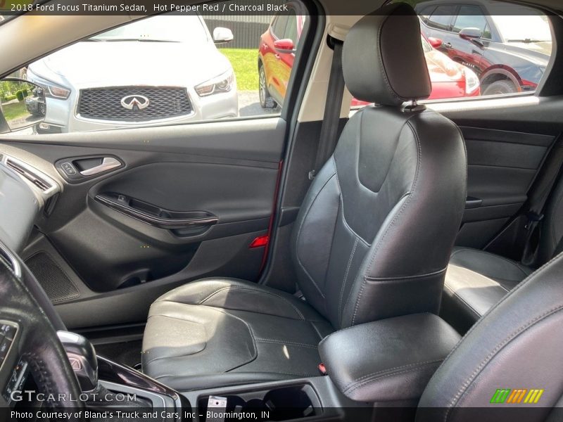 Hot Pepper Red / Charcoal Black 2018 Ford Focus Titanium Sedan