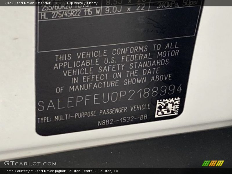 Fuji White / Ebony 2023 Land Rover Defender 110 SE