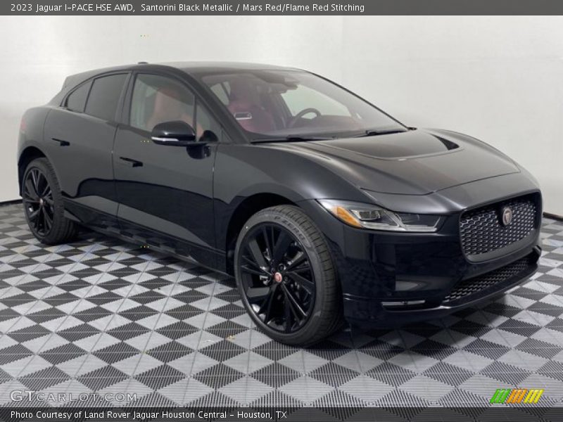 Front 3/4 View of 2023 I-PACE HSE AWD