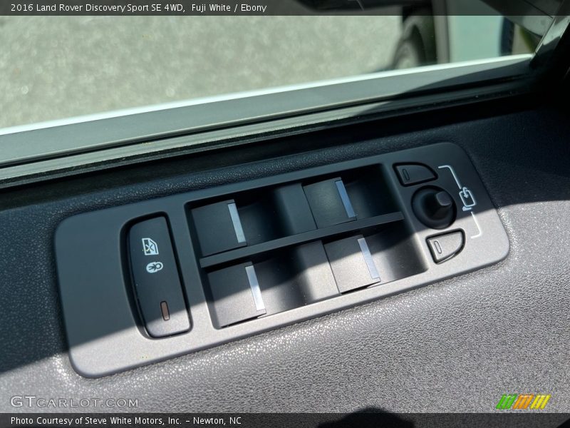 Fuji White / Ebony 2016 Land Rover Discovery Sport SE 4WD