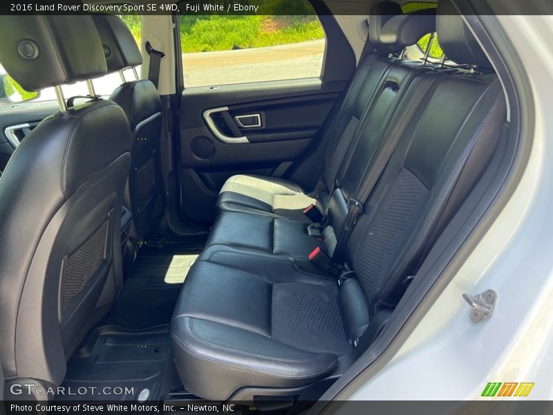 Fuji White / Ebony 2016 Land Rover Discovery Sport SE 4WD