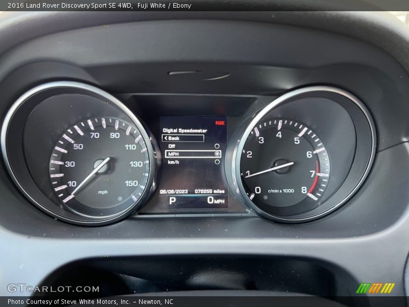 Fuji White / Ebony 2016 Land Rover Discovery Sport SE 4WD