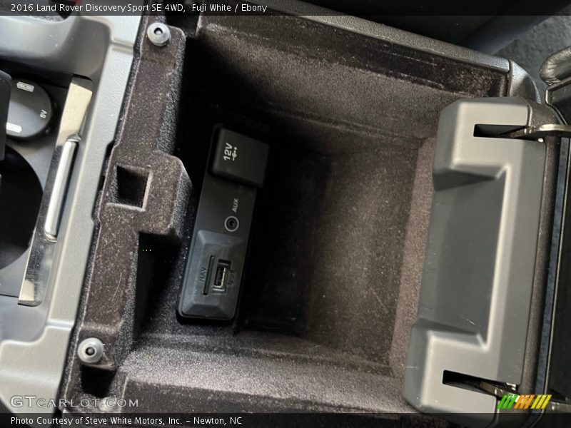 Fuji White / Ebony 2016 Land Rover Discovery Sport SE 4WD