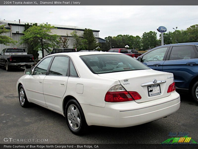 Diamond White Pearl / Ivory 2004 Toyota Avalon XL
