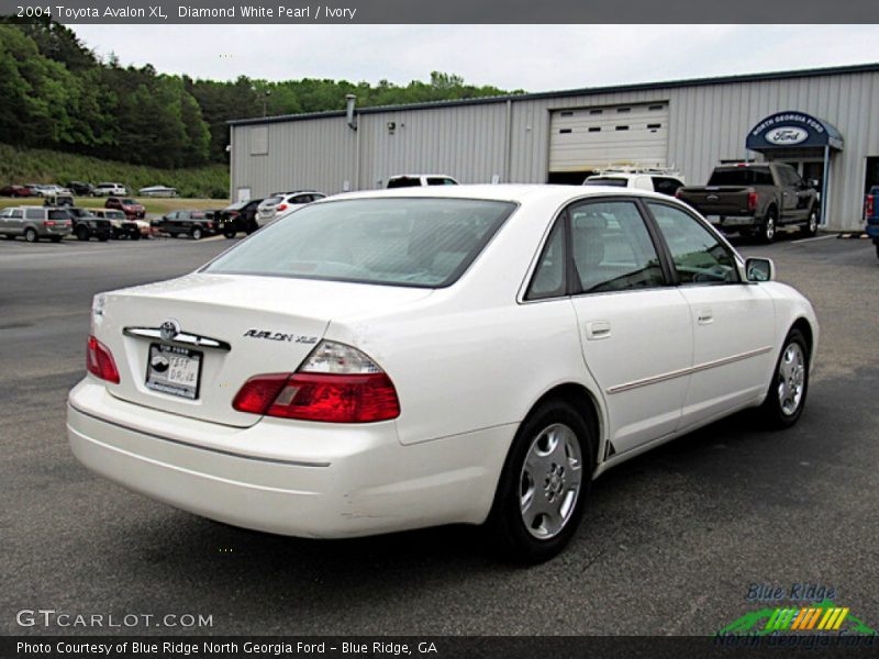 Diamond White Pearl / Ivory 2004 Toyota Avalon XL