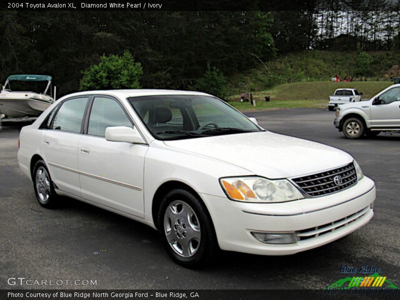 Diamond White Pearl / Ivory 2004 Toyota Avalon XL