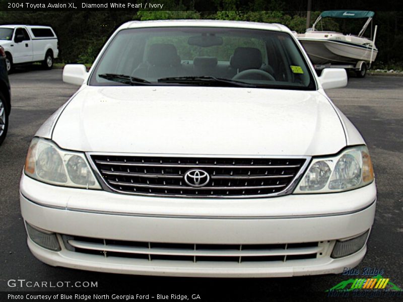 Diamond White Pearl / Ivory 2004 Toyota Avalon XL
