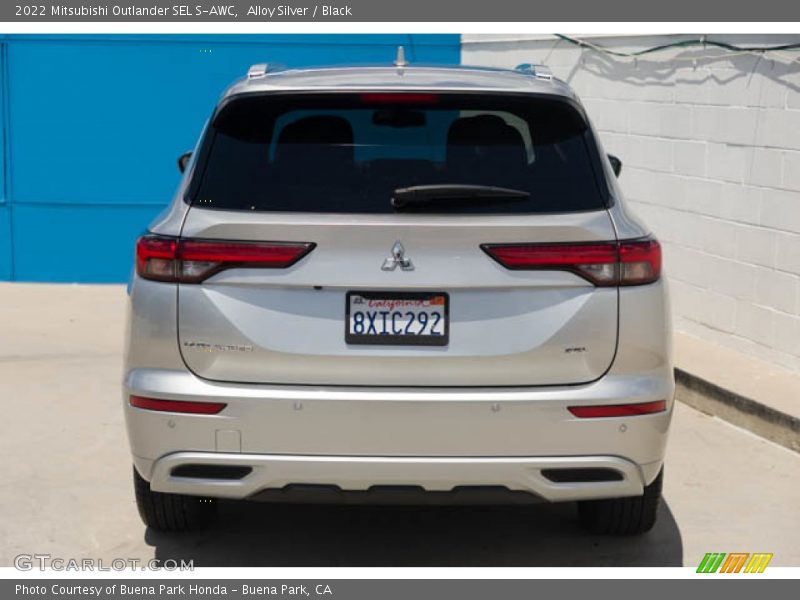 Alloy Silver / Black 2022 Mitsubishi Outlander SEL S-AWC