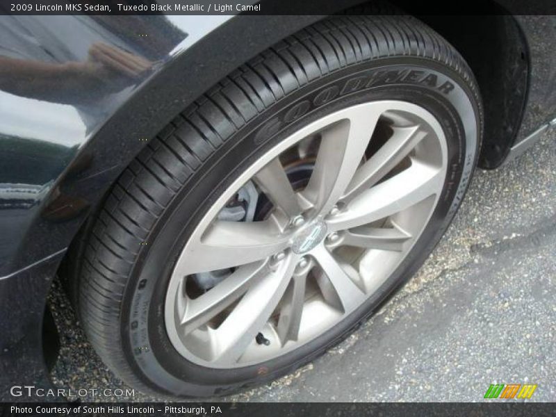 Tuxedo Black Metallic / Light Camel 2009 Lincoln MKS Sedan