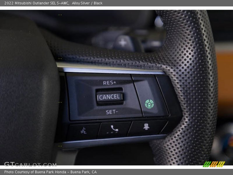  2022 Outlander SEL S-AWC Steering Wheel