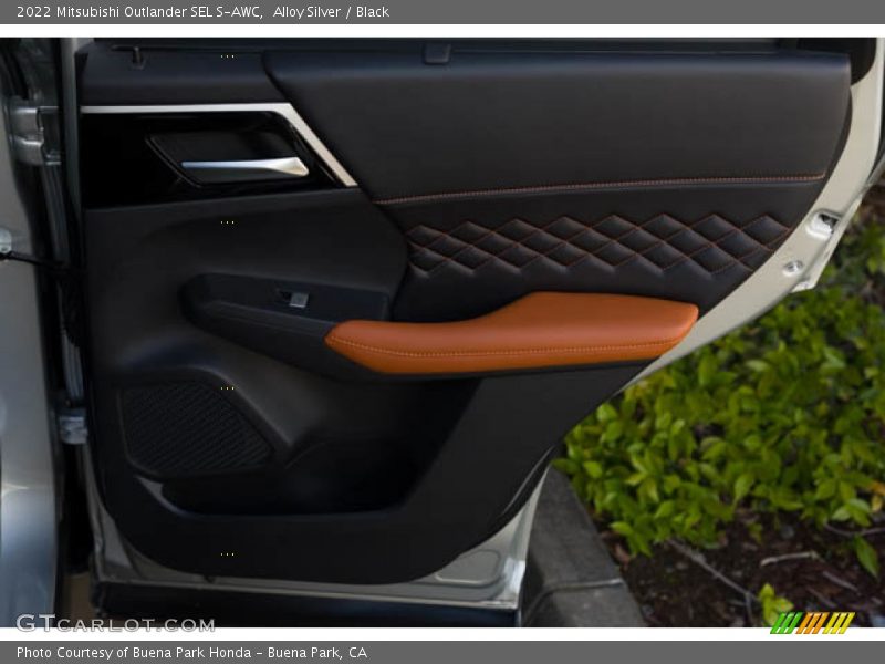 Alloy Silver / Black 2022 Mitsubishi Outlander SEL S-AWC