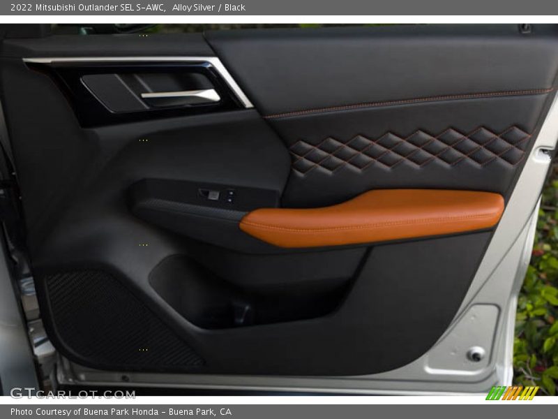 Alloy Silver / Black 2022 Mitsubishi Outlander SEL S-AWC