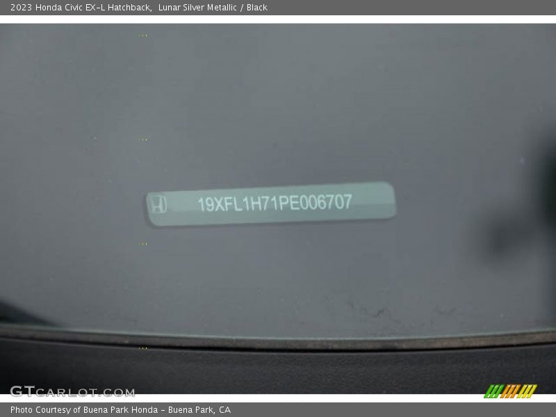 Lunar Silver Metallic / Black 2023 Honda Civic EX-L Hatchback
