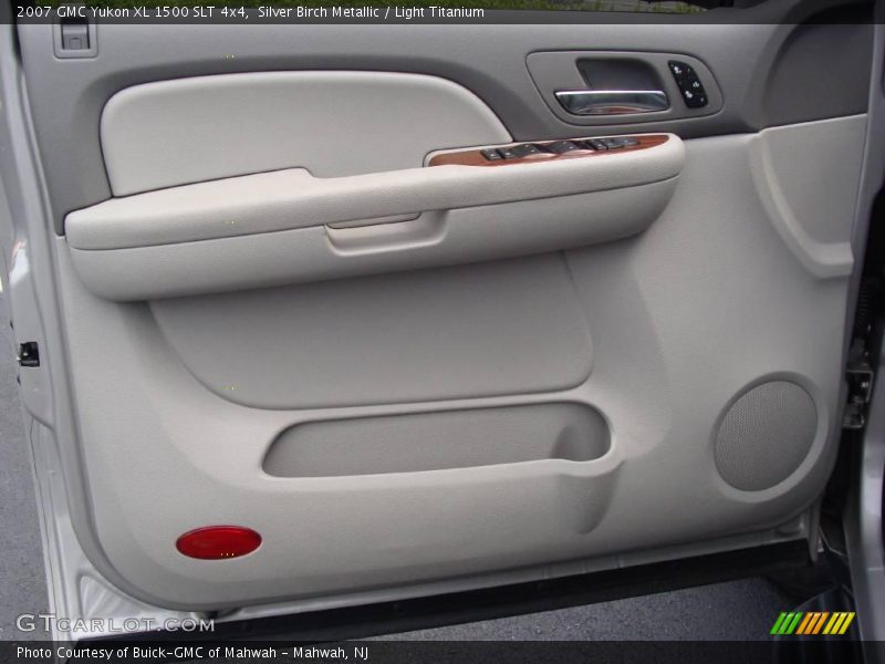Silver Birch Metallic / Light Titanium 2007 GMC Yukon XL 1500 SLT 4x4