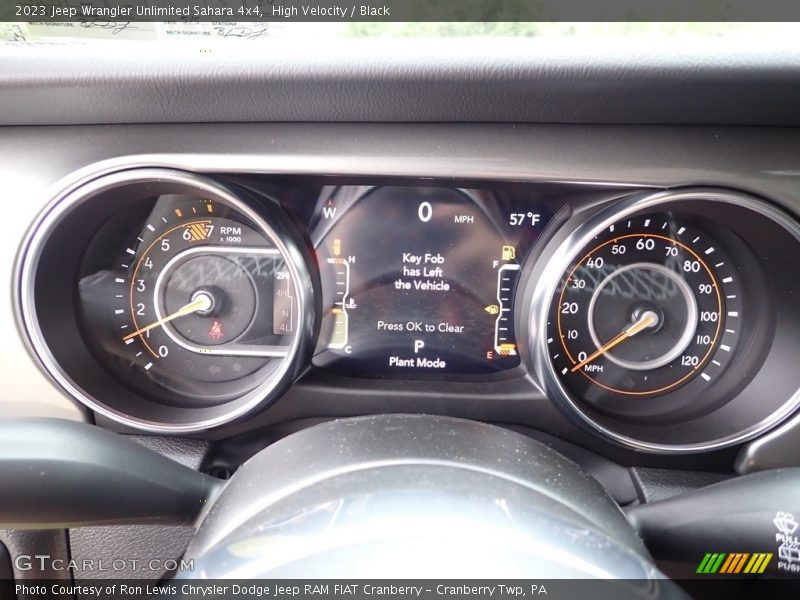  2023 Wrangler Unlimited Sahara 4x4 Sahara 4x4 Gauges