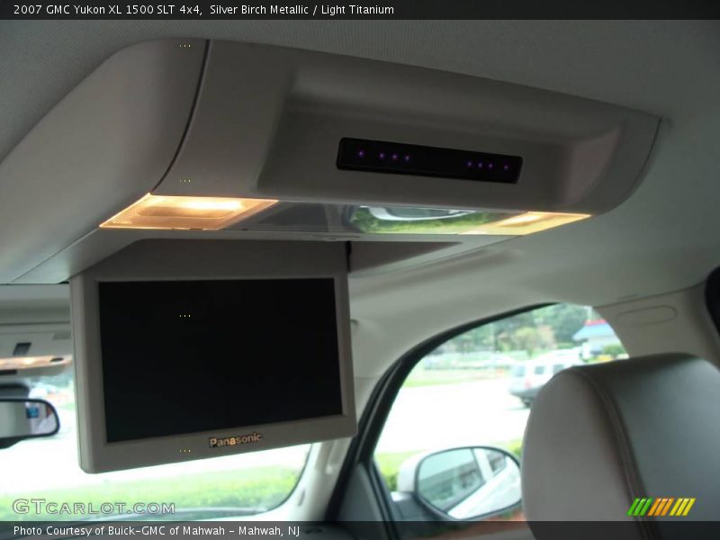 Silver Birch Metallic / Light Titanium 2007 GMC Yukon XL 1500 SLT 4x4