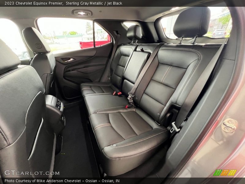 Sterling Gray Metallic / Jet Black 2023 Chevrolet Equinox Premier