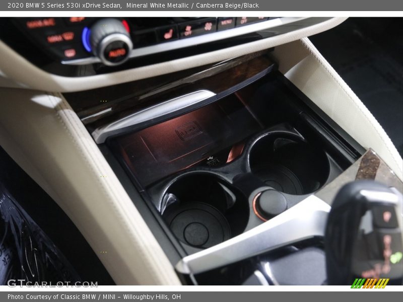 Mineral White Metallic / Canberra Beige/Black 2020 BMW 5 Series 530i xDrive Sedan