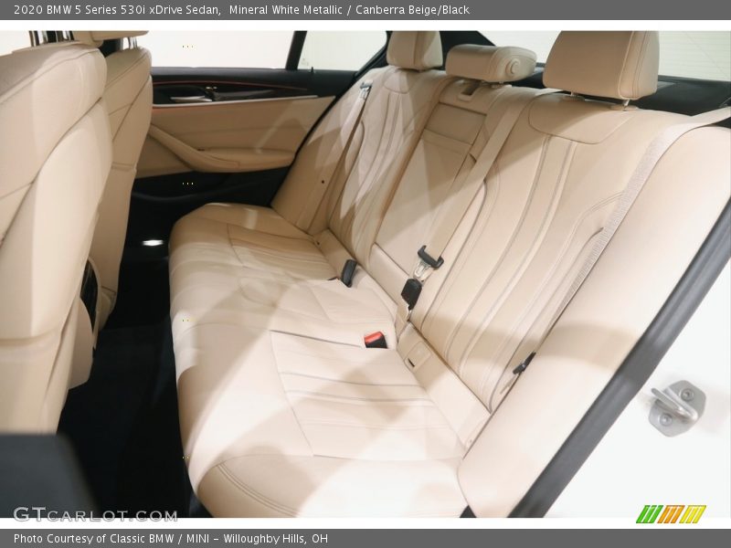 Mineral White Metallic / Canberra Beige/Black 2020 BMW 5 Series 530i xDrive Sedan