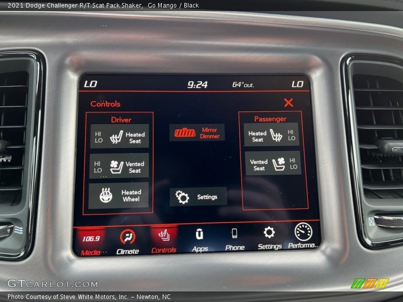 Controls of 2021 Challenger R/T Scat Pack Shaker
