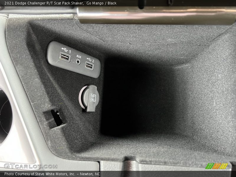 Go Mango / Black 2021 Dodge Challenger R/T Scat Pack Shaker