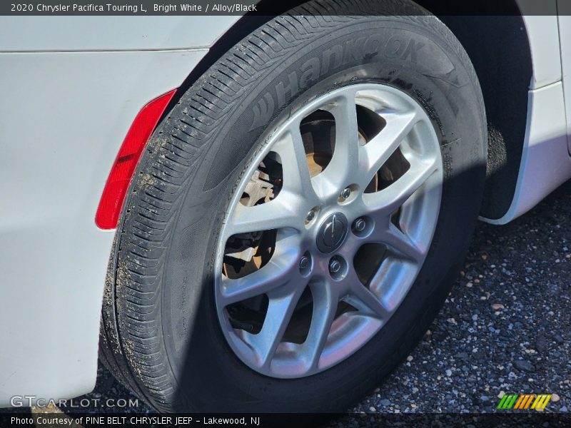 Bright White / Alloy/Black 2020 Chrysler Pacifica Touring L