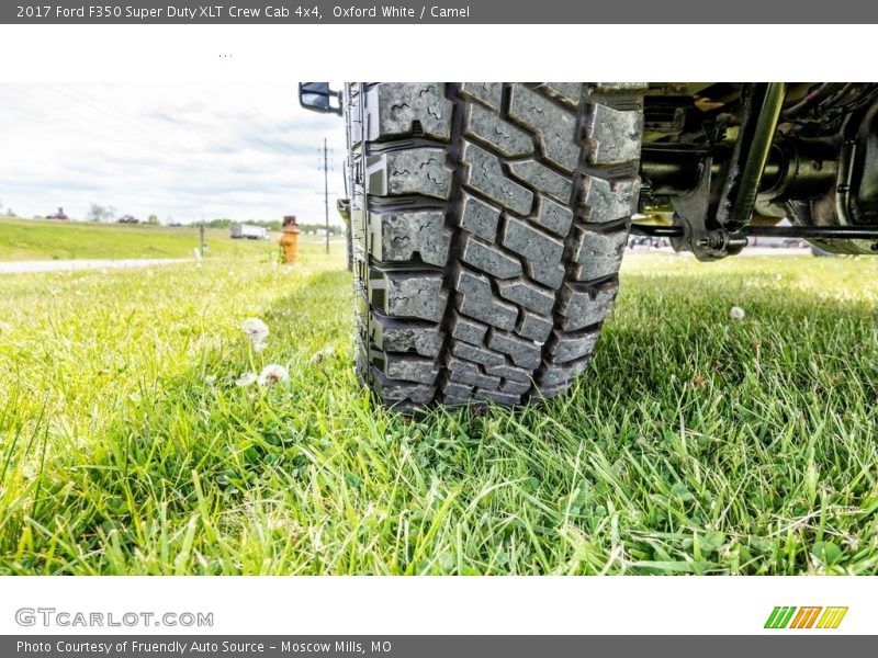 Oxford White / Camel 2017 Ford F350 Super Duty XLT Crew Cab 4x4