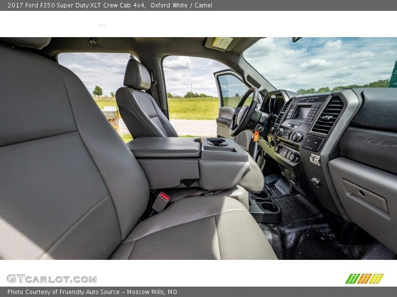 Oxford White / Camel 2017 Ford F350 Super Duty XLT Crew Cab 4x4