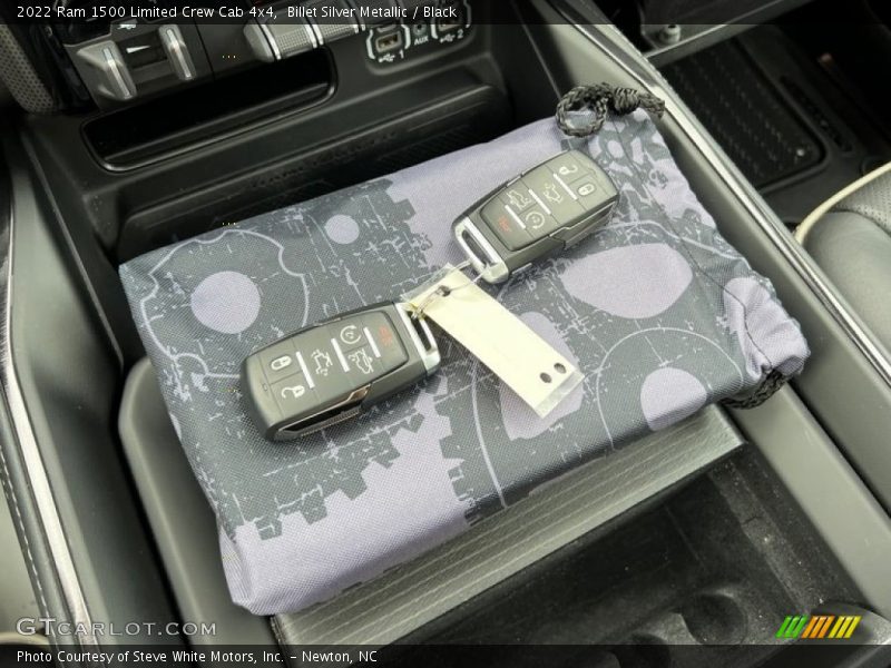 Keys of 2022 1500 Limited Crew Cab 4x4