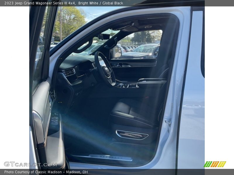 Bright White / Global Black 2023 Jeep Grand Wagoneer Series III 4x4