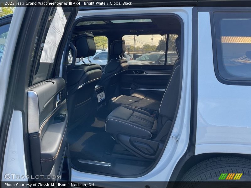 Bright White / Global Black 2023 Jeep Grand Wagoneer Series III 4x4