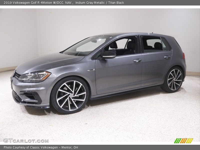 Front 3/4 View of 2019 Golf R 4Motion W/DCC. NAV.