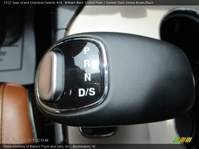  2015 Grand Cherokee Summit 4x4 8 Speed Paddle-Shift Automatic Shifter